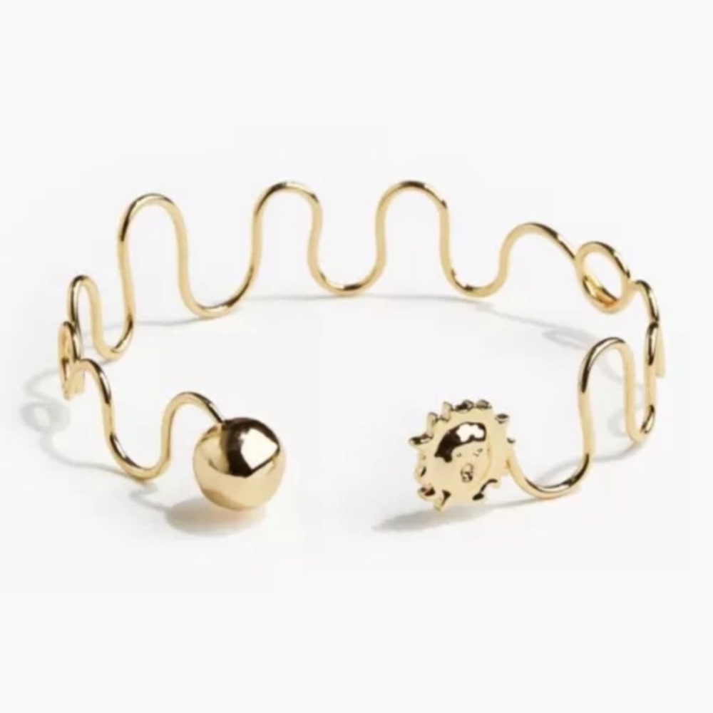 H&M Studio Resort 2024 SERPENTINE
WIRE NECKLACE Gold